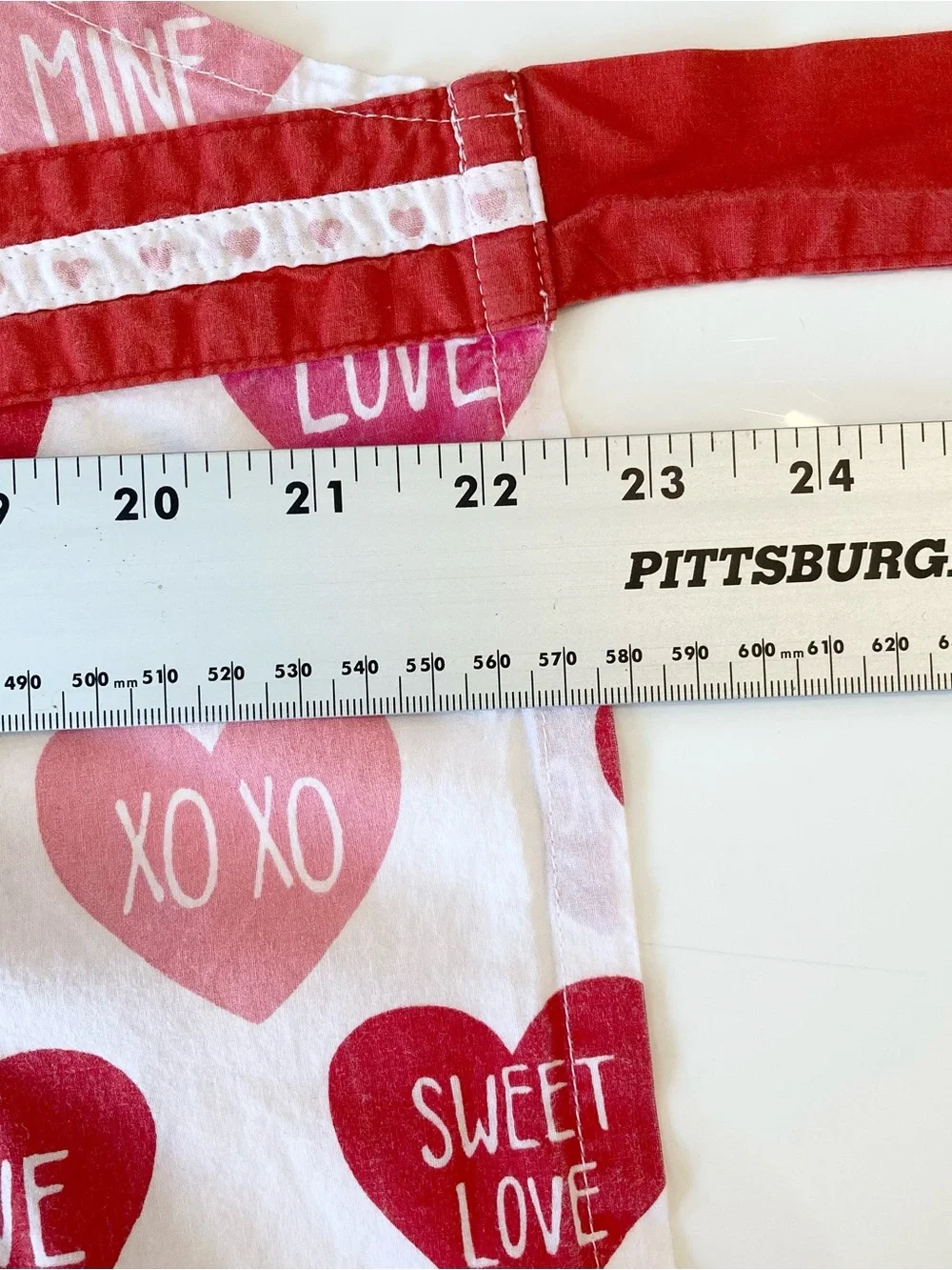 SUR LA TABLE Apron Red Love Heart Pom Pom Trim